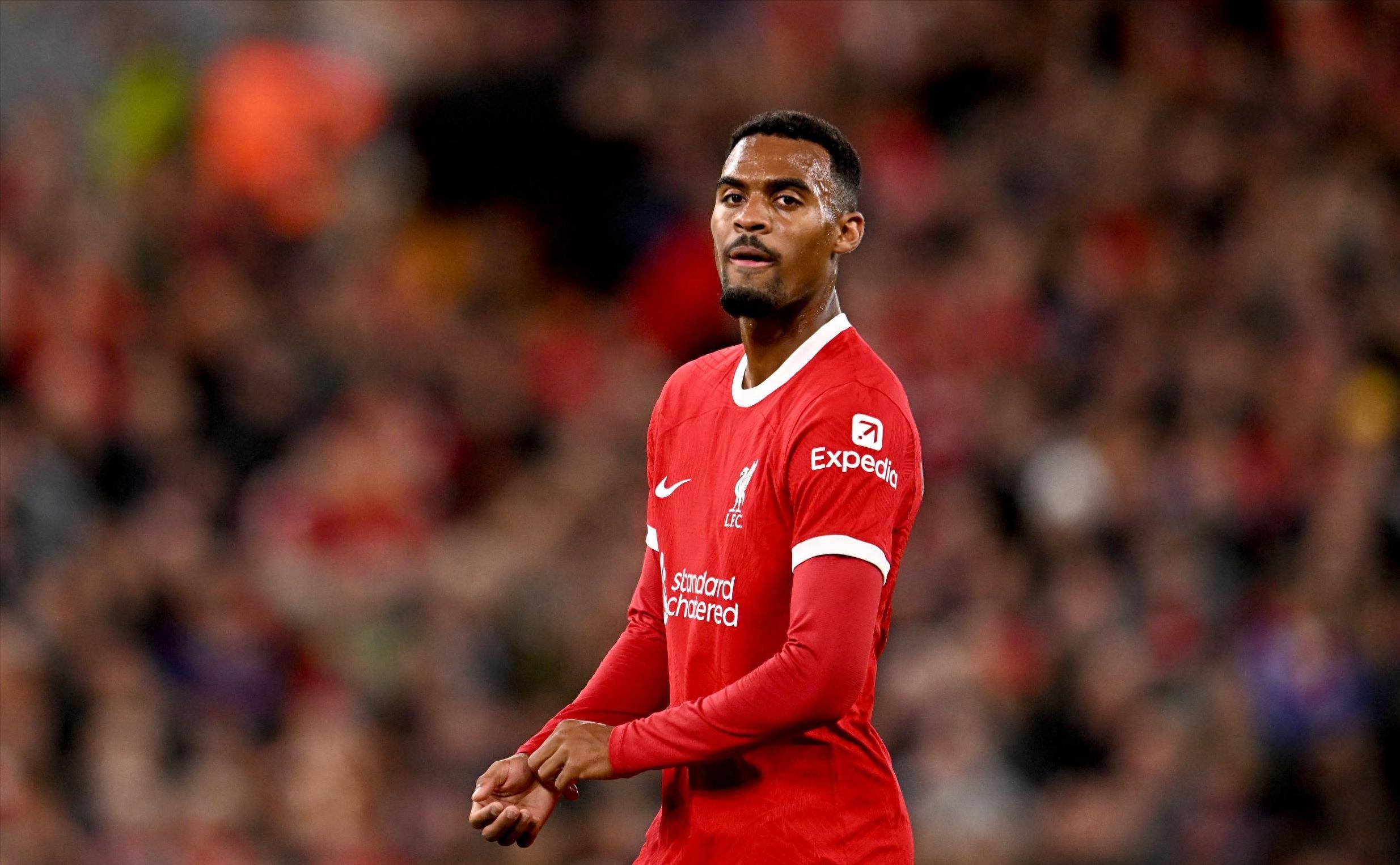 勇士主场告捷 库里三分手感回暖