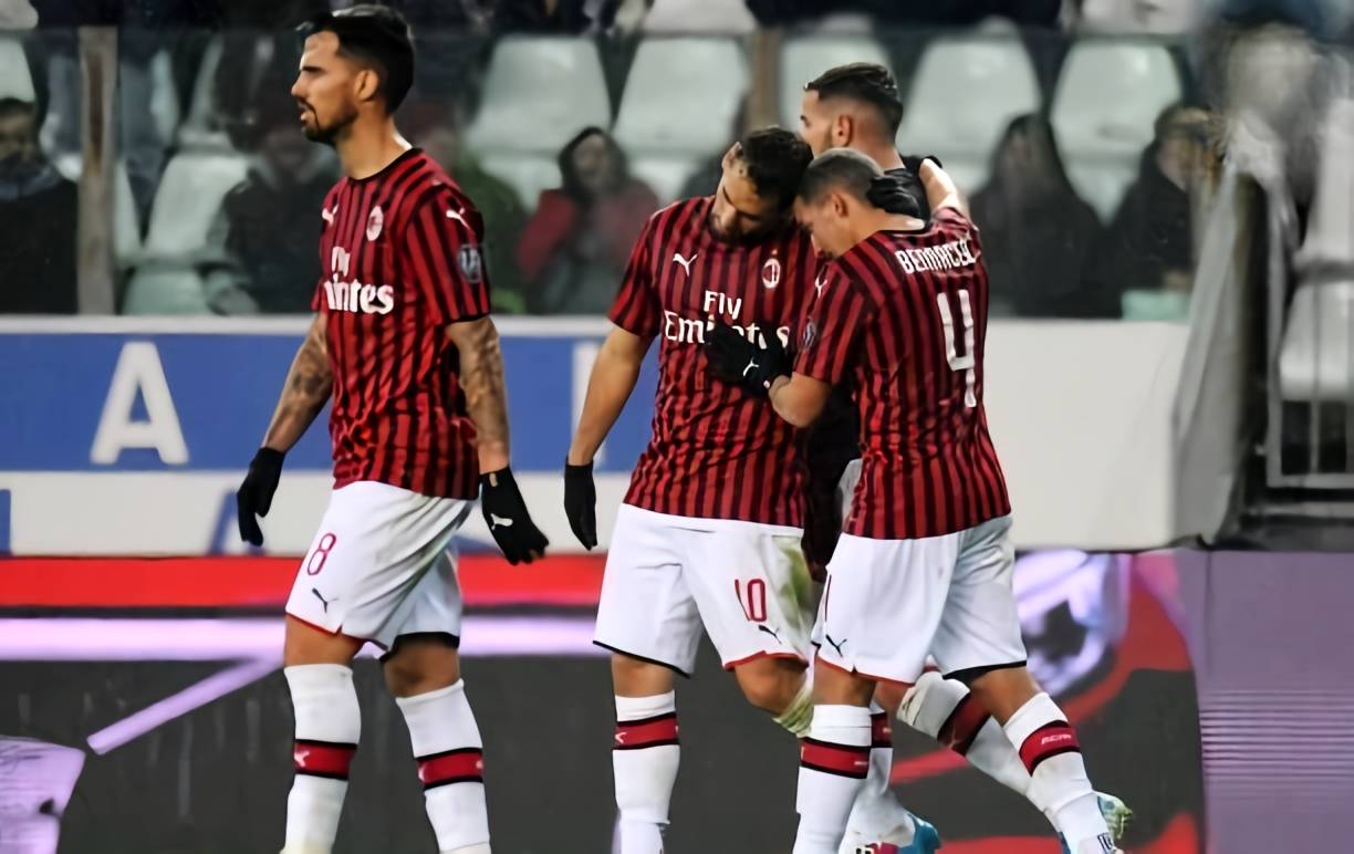 2025年NBA球员总收入排行榜揭晓：库里领跑，詹姆斯紧随其后