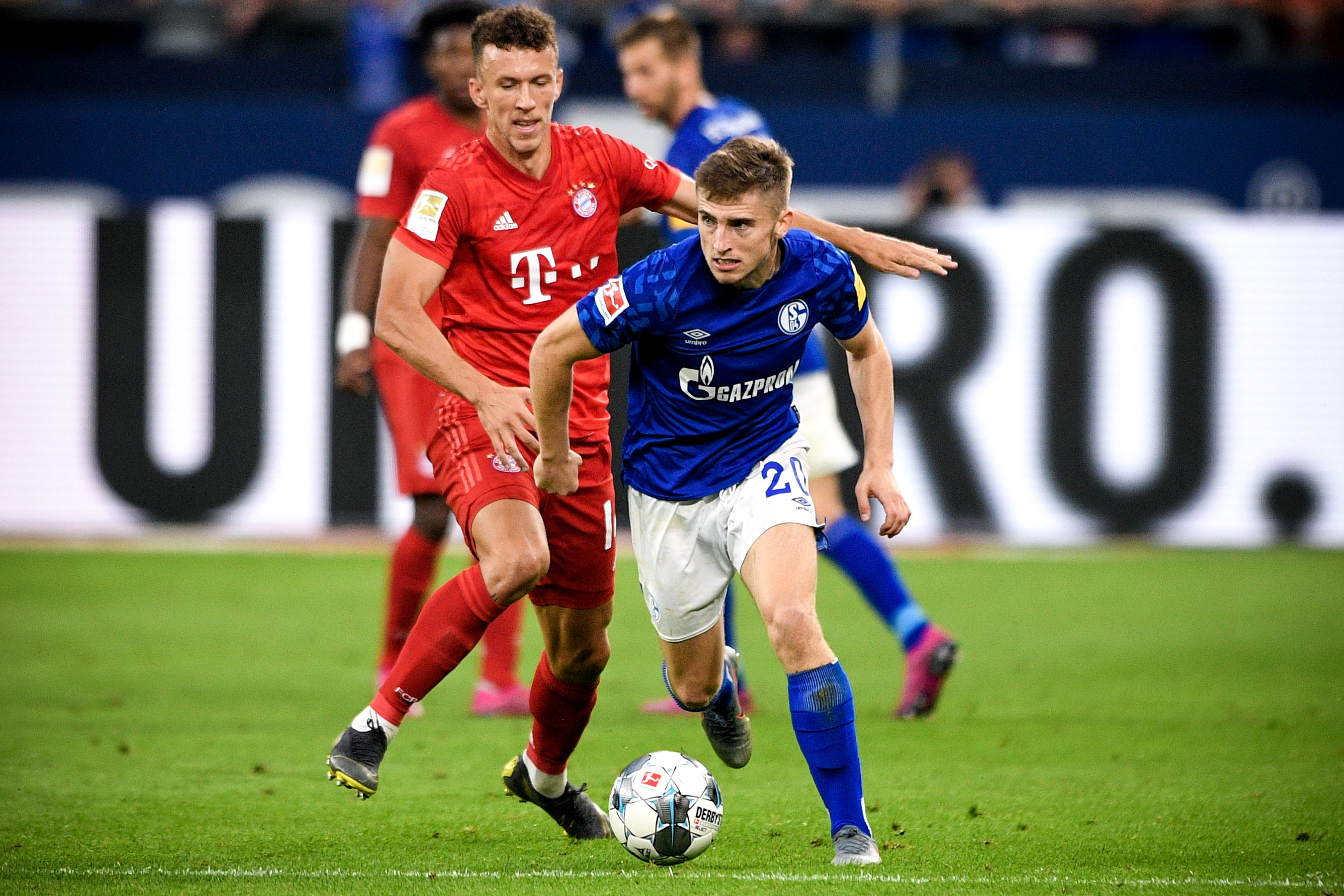 为国出战59场，于汉超收到退役纪念球衣